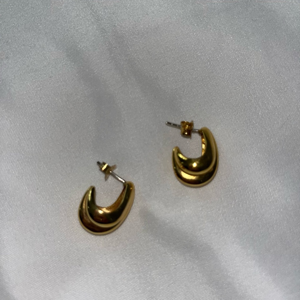 Madewell Smalll Gold Crescent Earrings